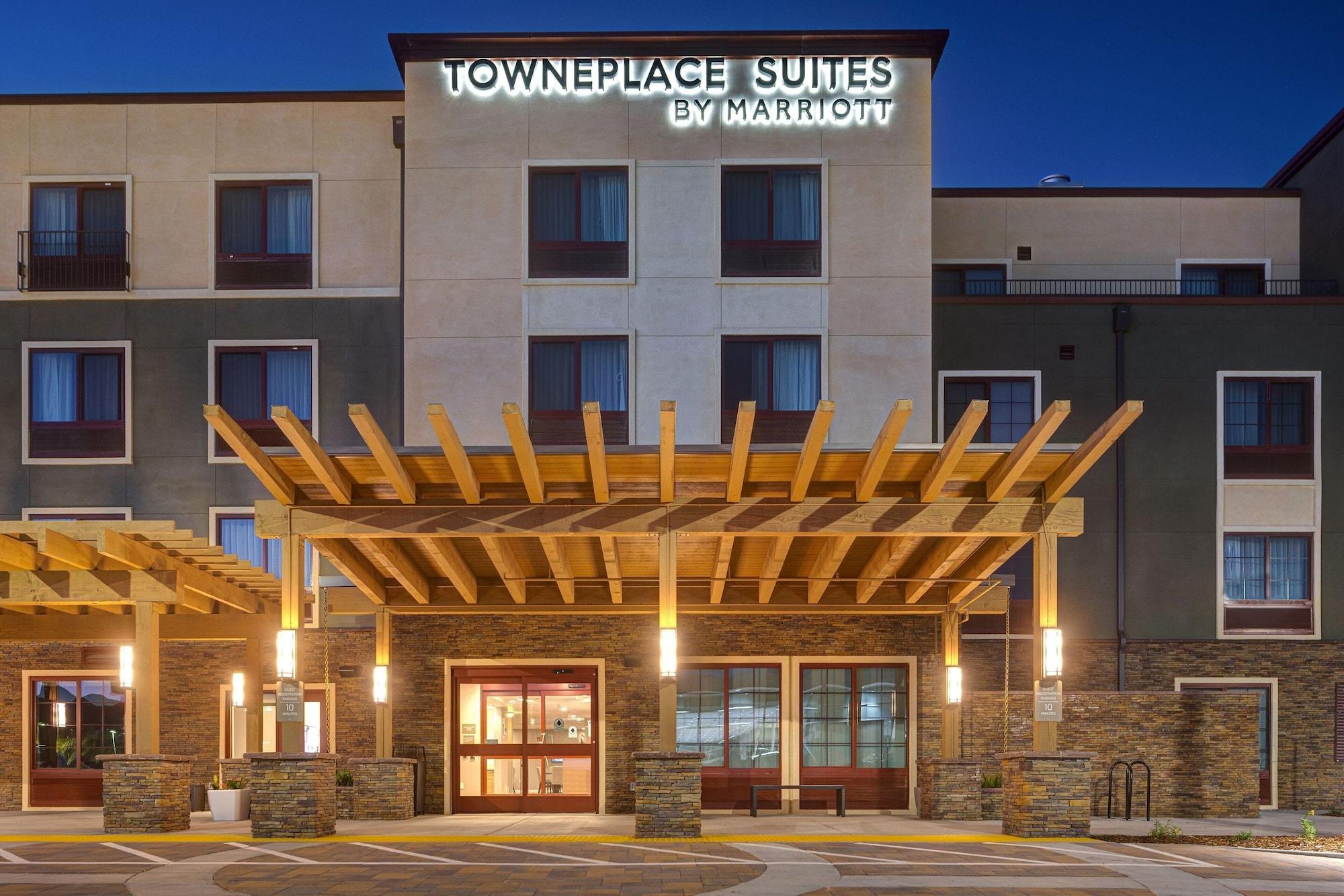 image-housing-carousel