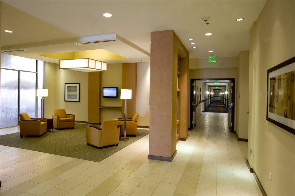 image-housing-carousel