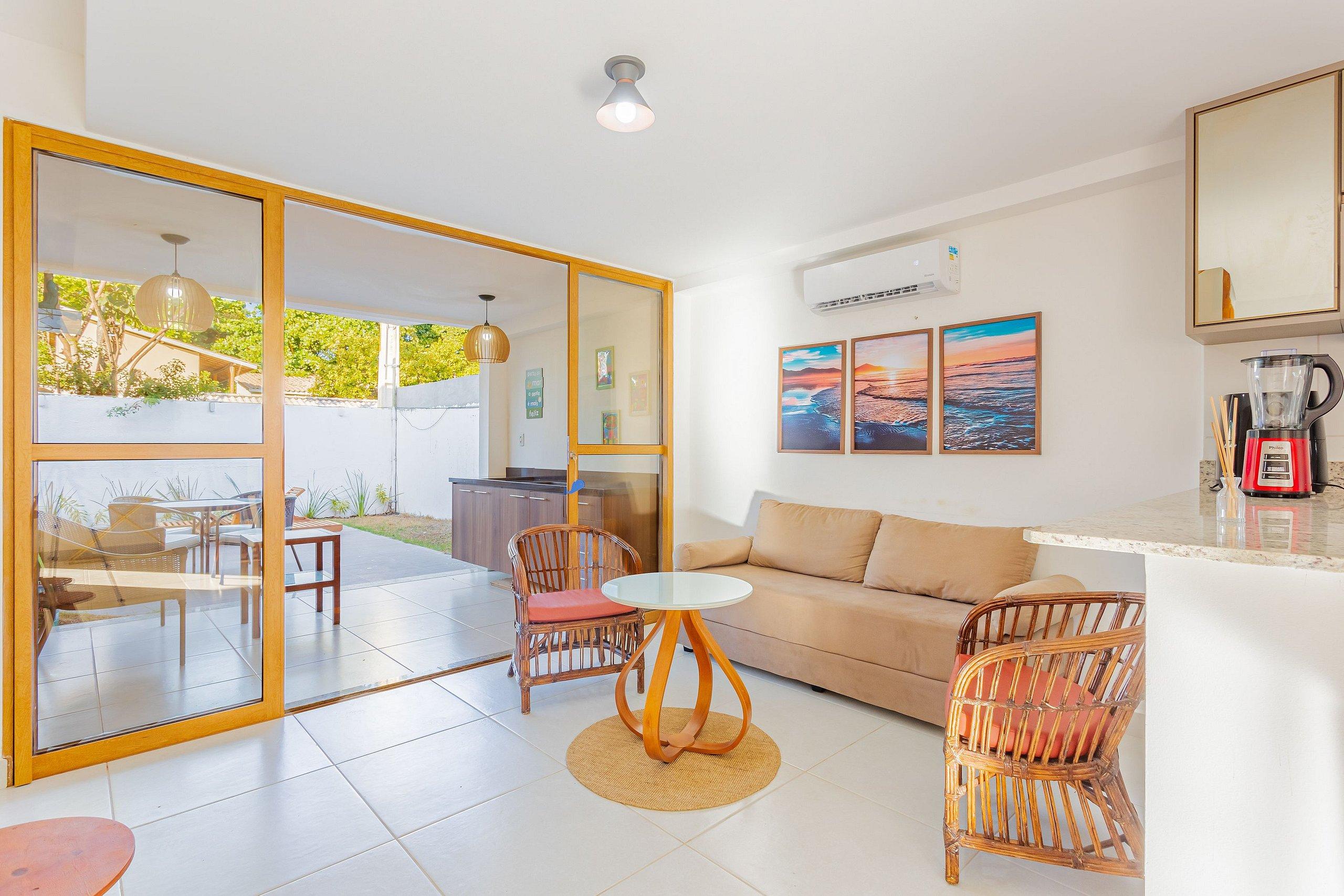 image-housing-carousel