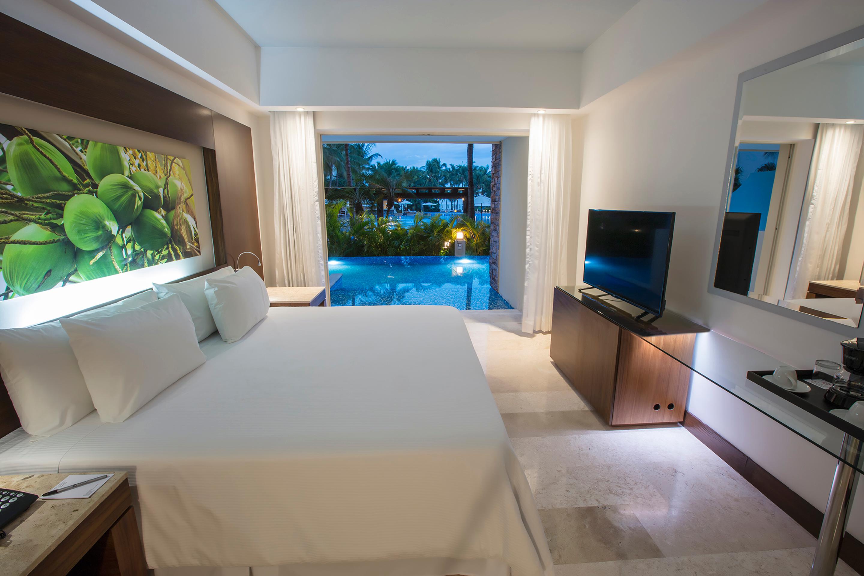 Suite Premium con Vista a la Piscina