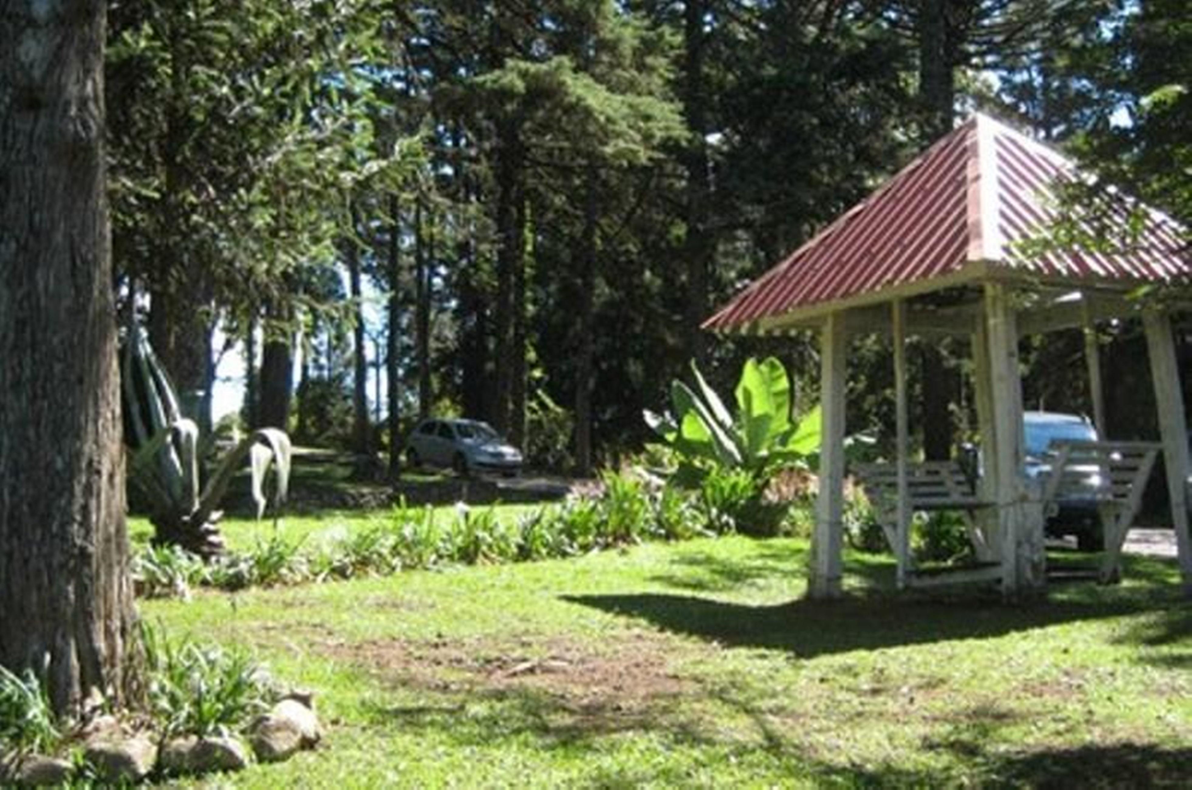 image-housing-carousel