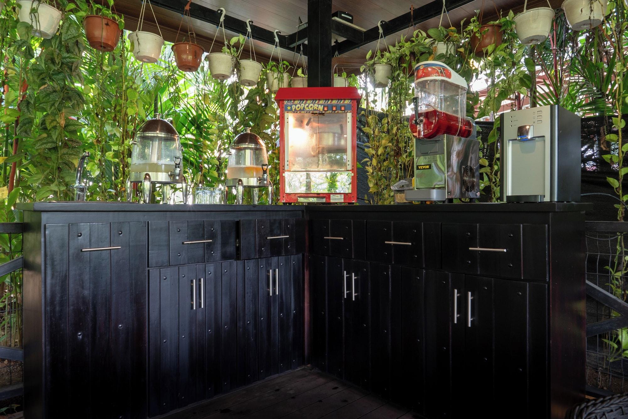 image-housing-carousel