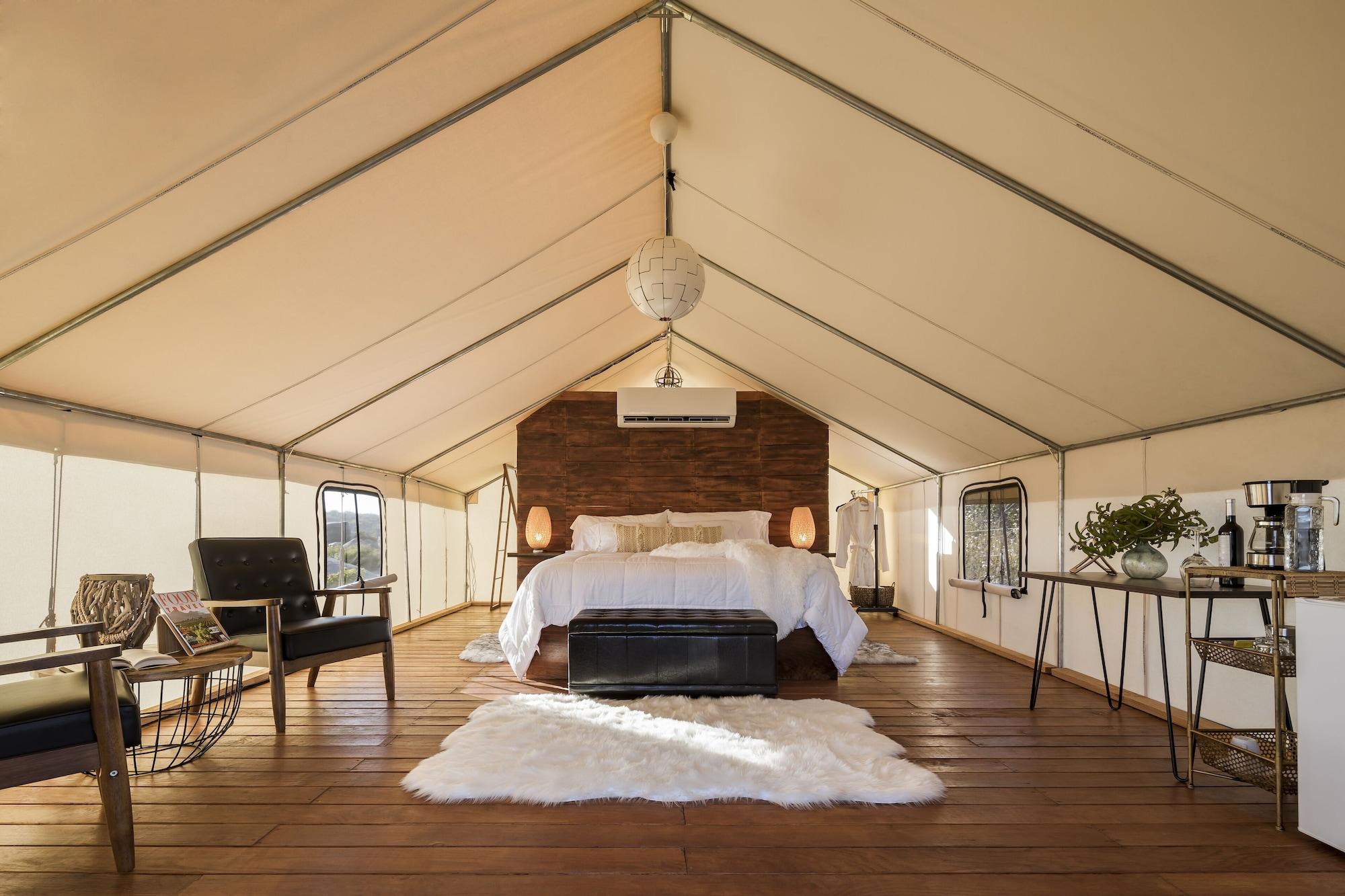 image-housing-carousel