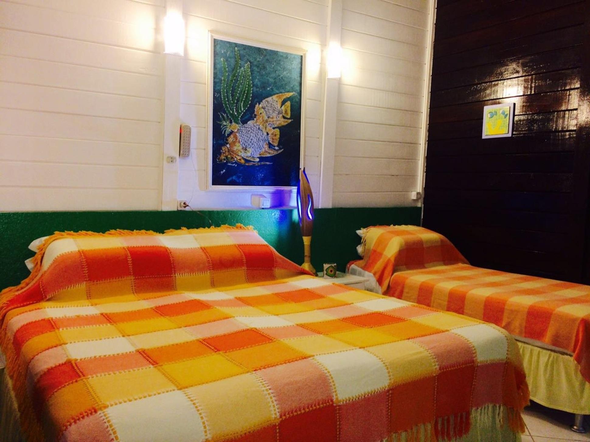 image-housing-carousel