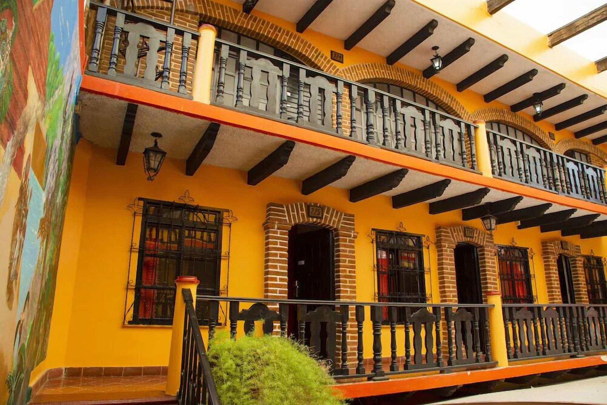Hotel  Catedral 6