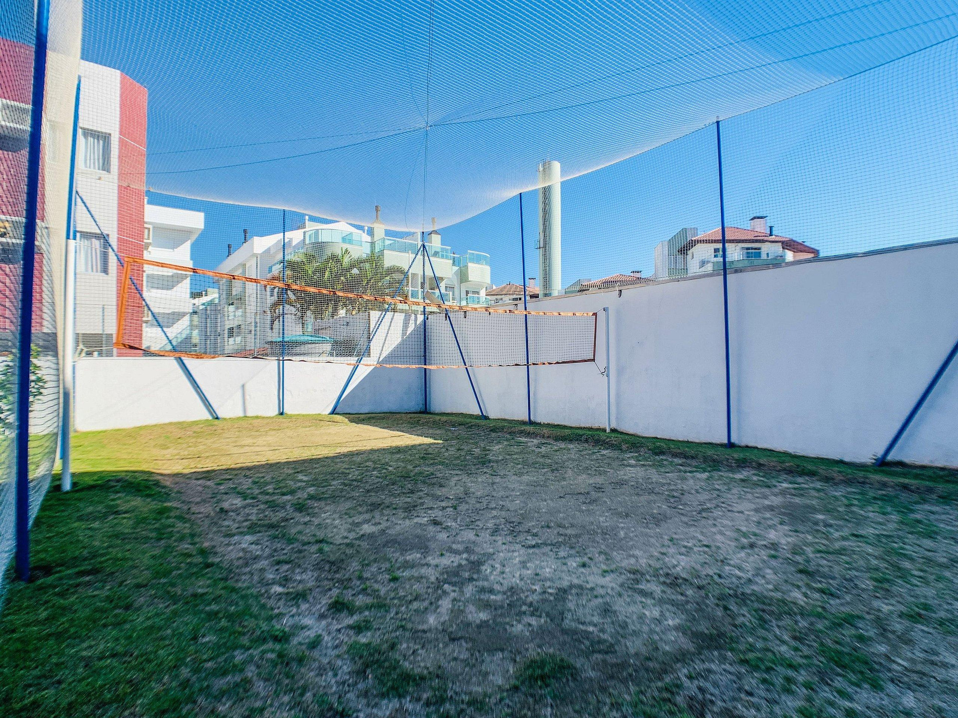 image-housing-carousel