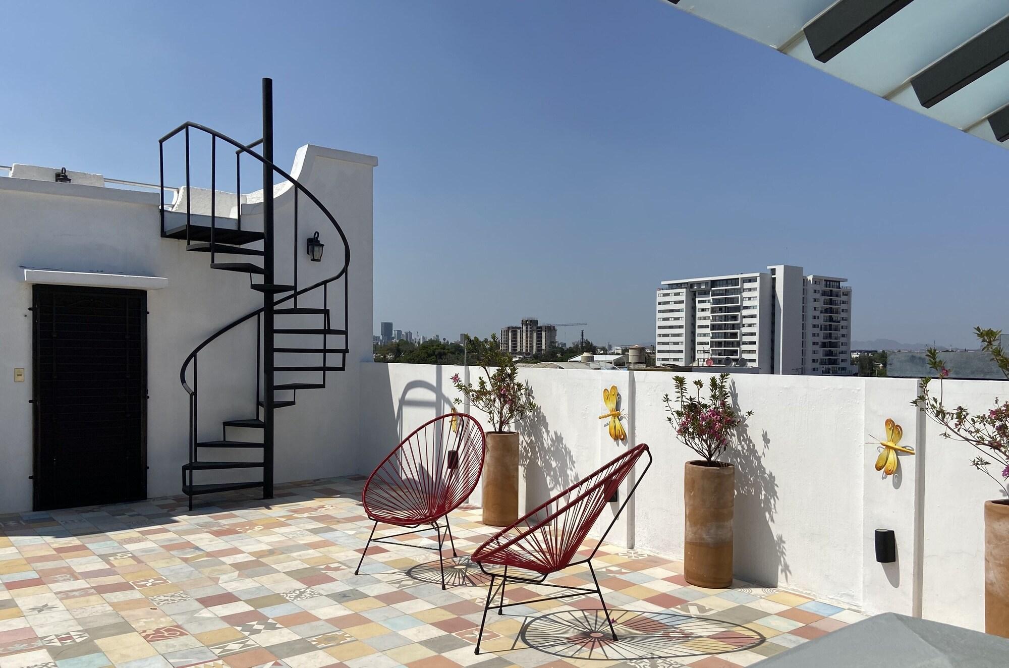 image-housing-carousel