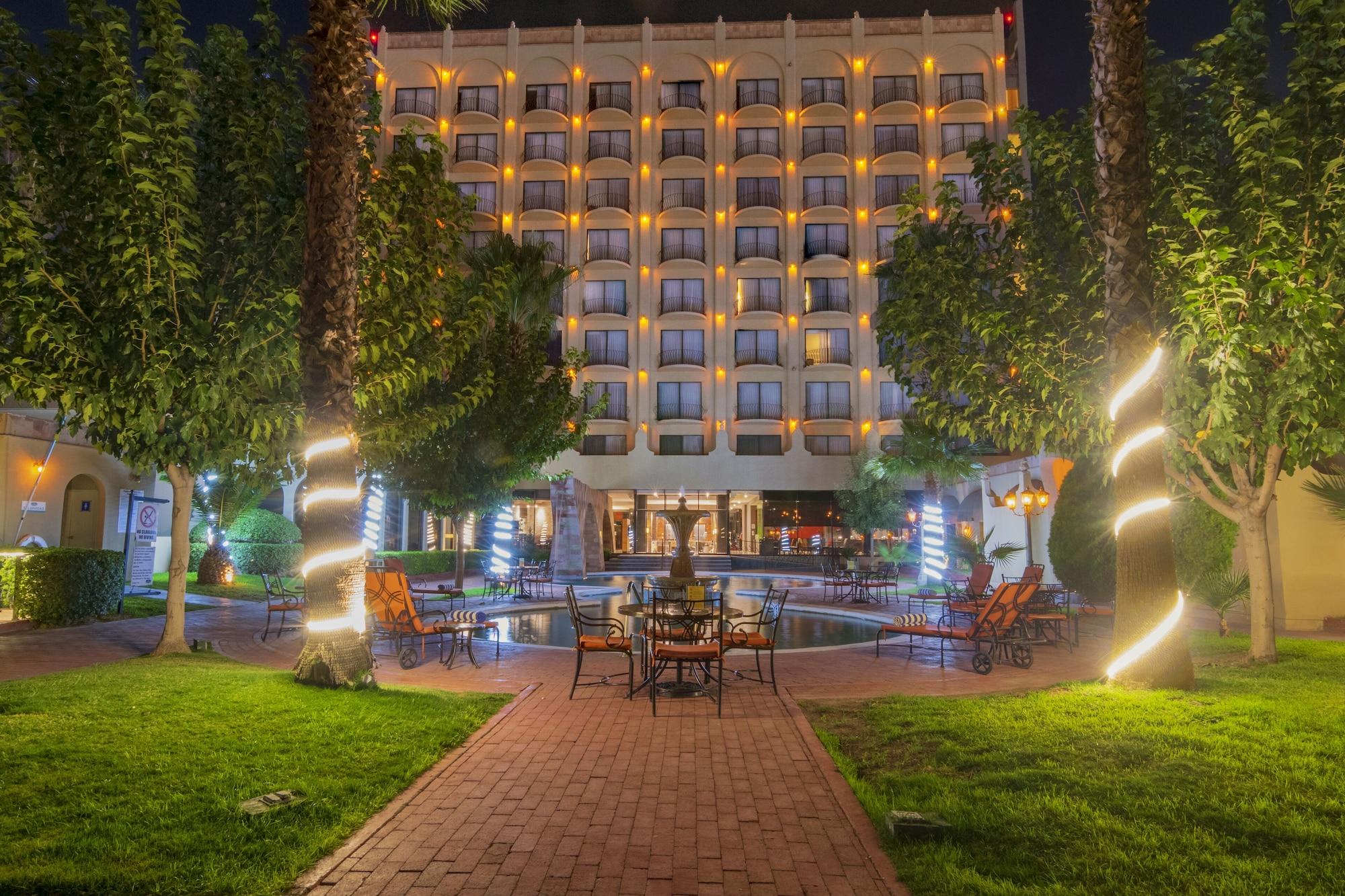 image-housing-carousel