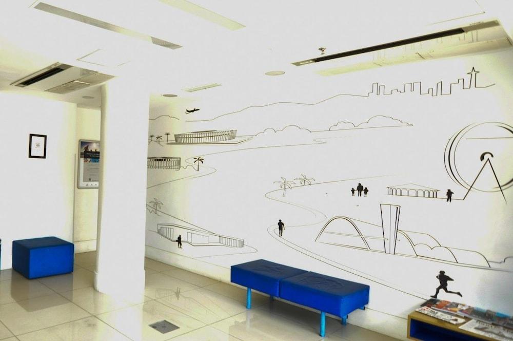 image-housing-carousel