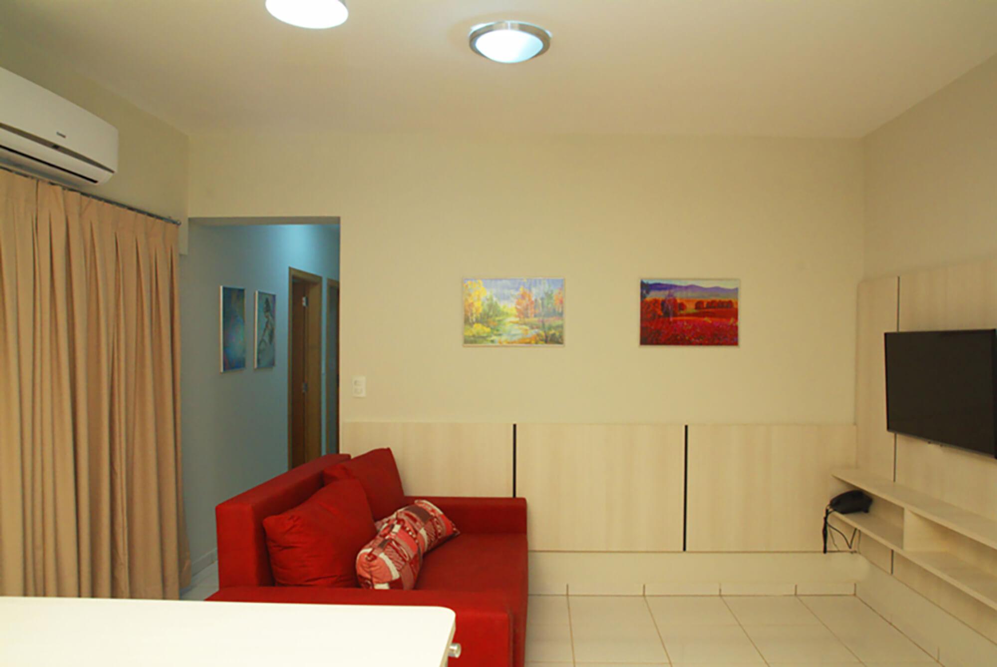 image-housing-carousel
