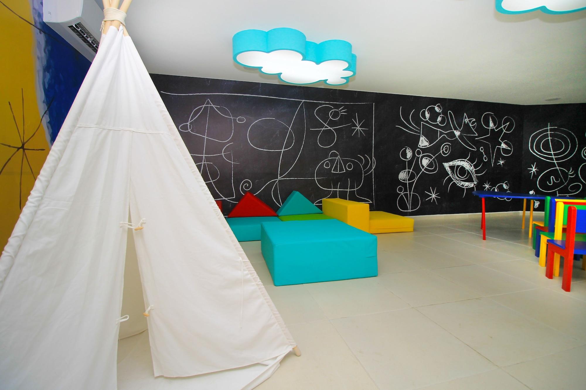 image-housing-carousel