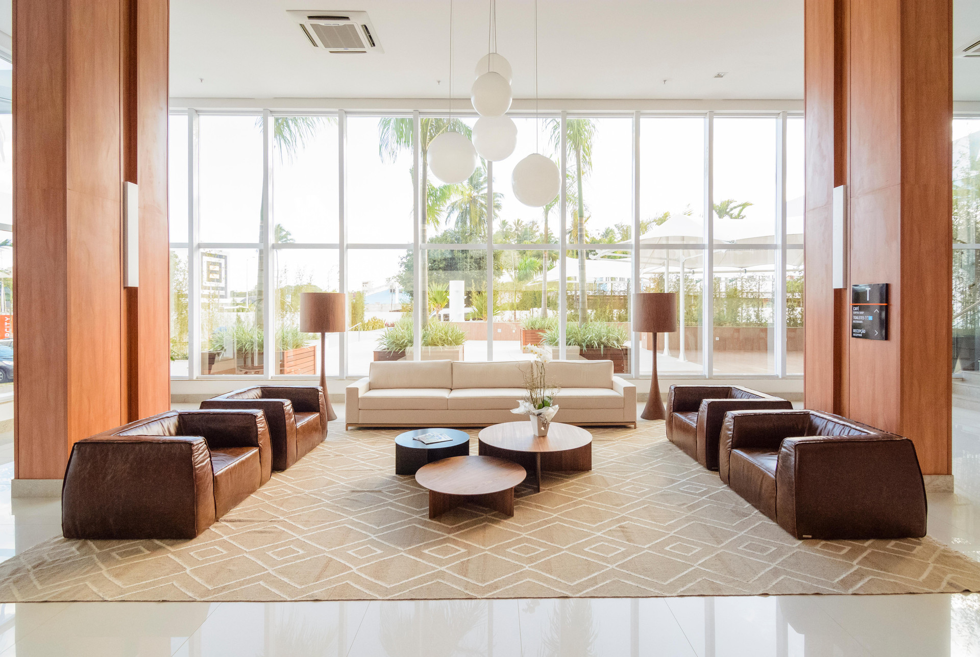 image-housing-carousel
