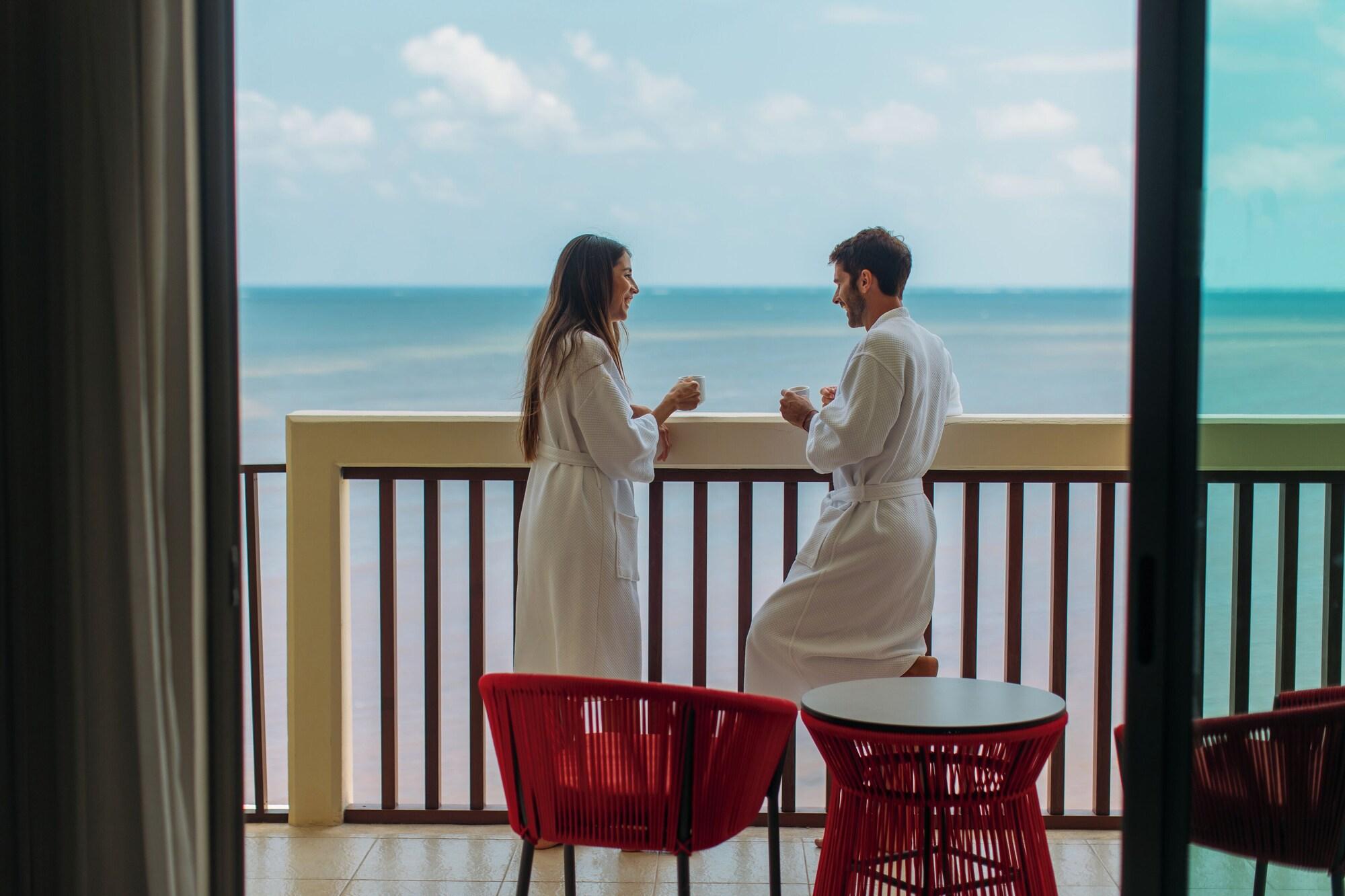 Preferred Club Junior Suite Ocean Front Double