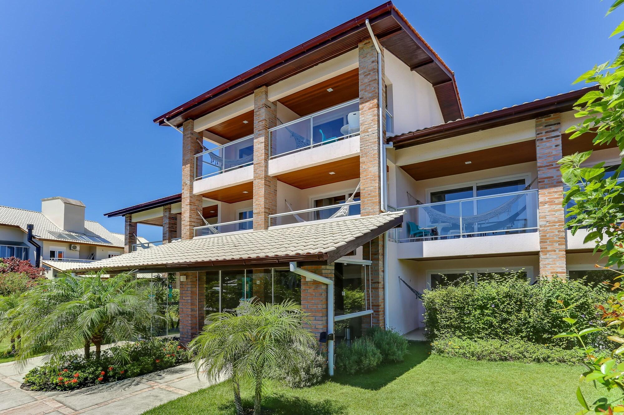 image-housing-carousel