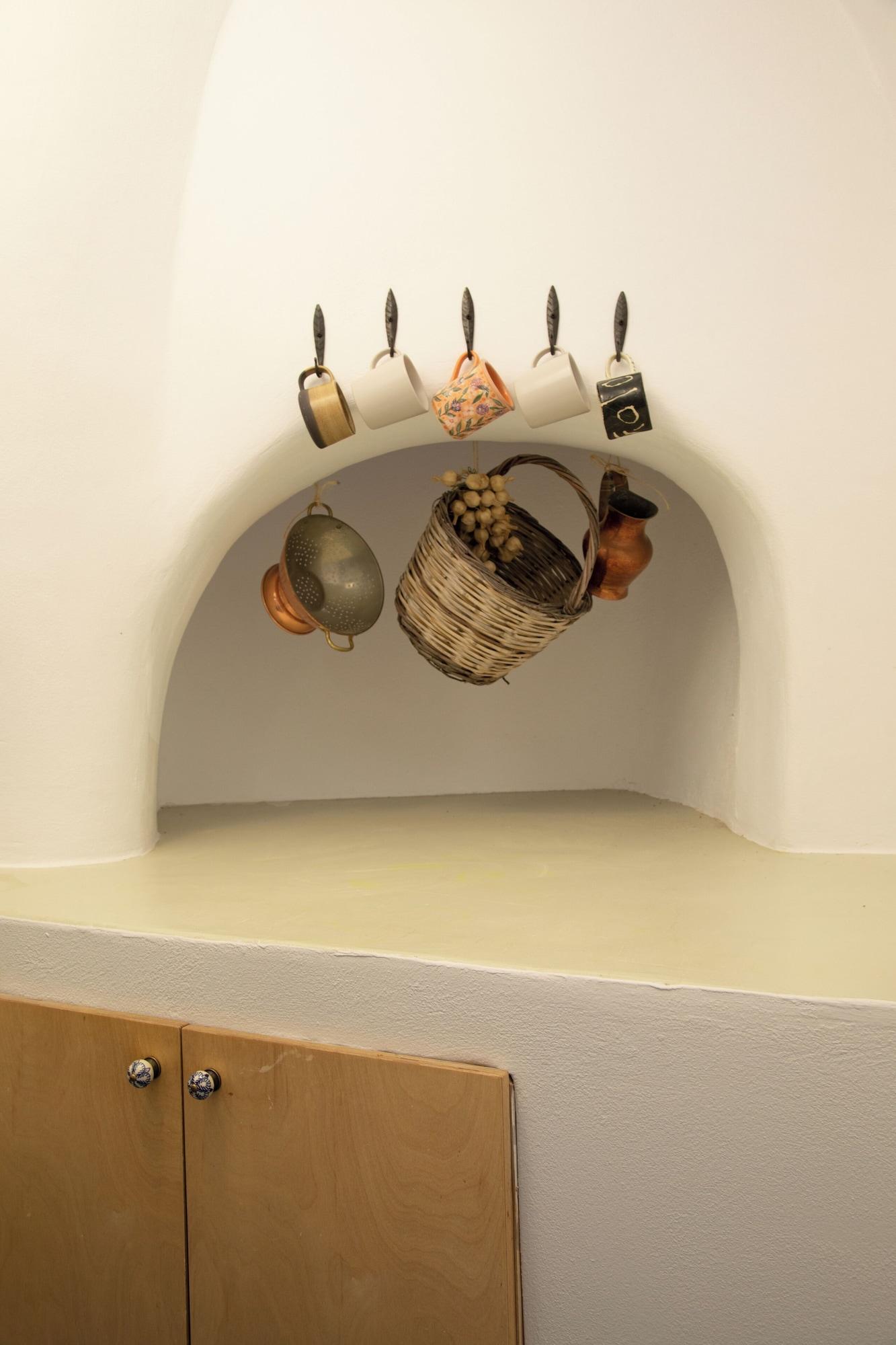 image-housing-carousel