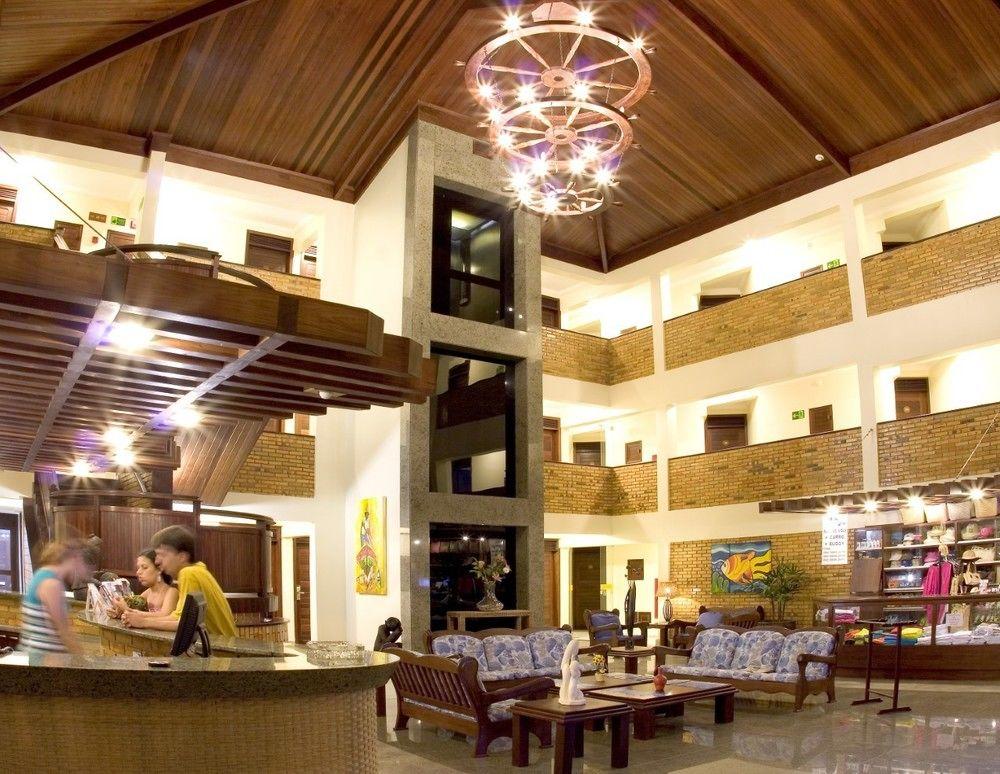 image-housing-carousel