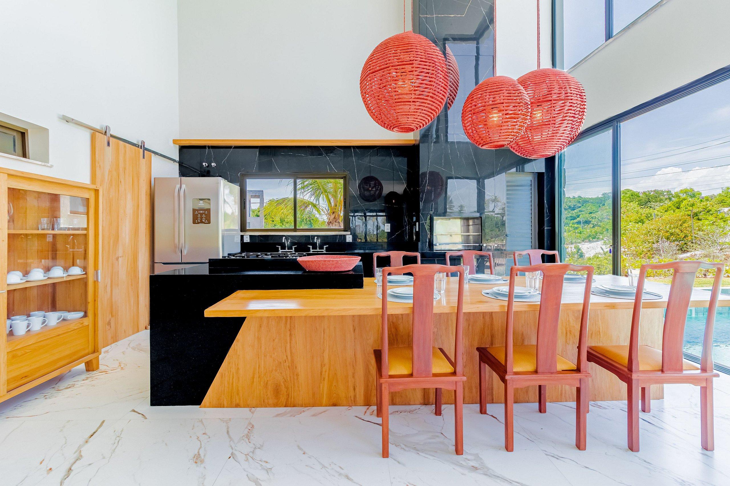 image-housing-carousel