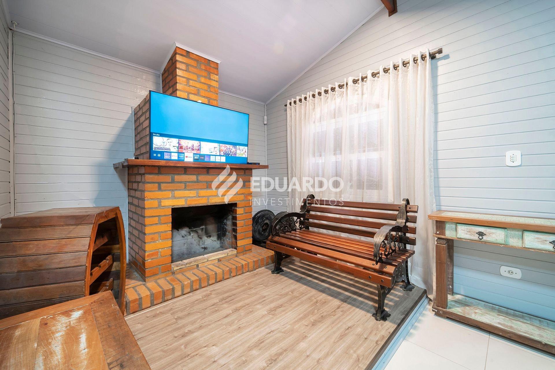 image-housing-carousel