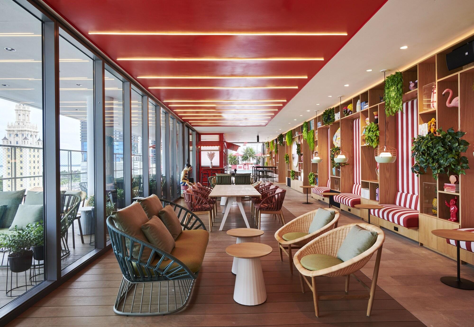 image-housing-carousel