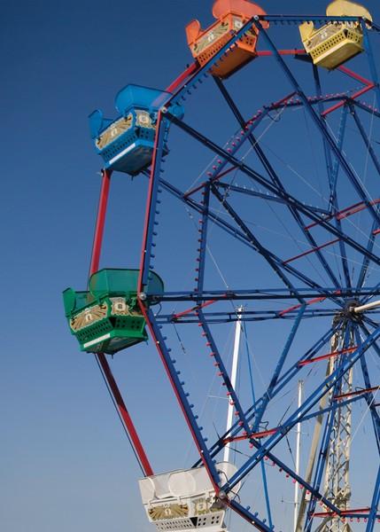image-housing-carousel