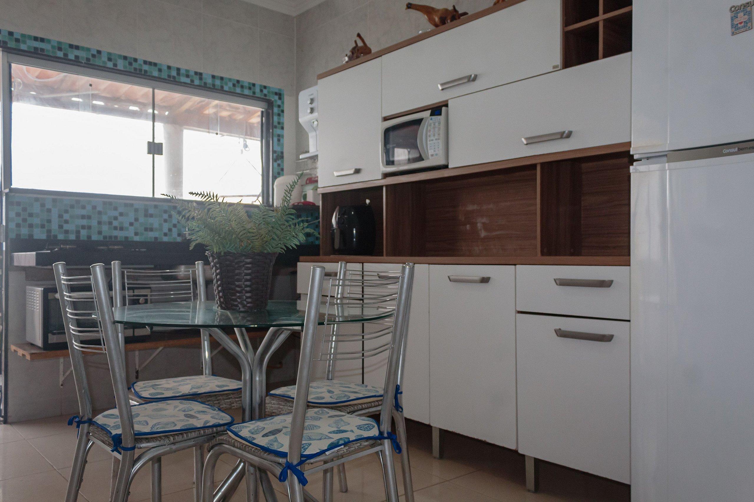 image-housing-carousel