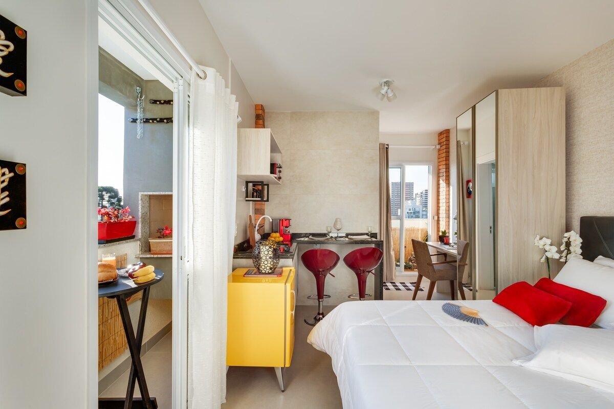 image-housing-carousel