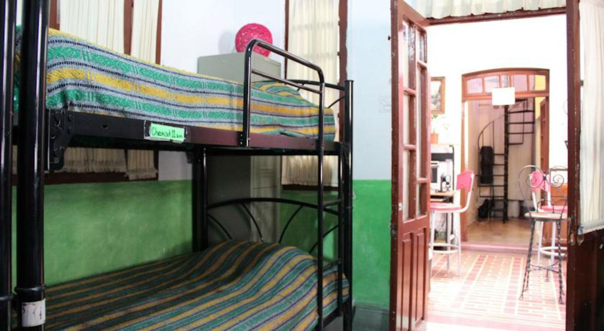 image-housing-carousel