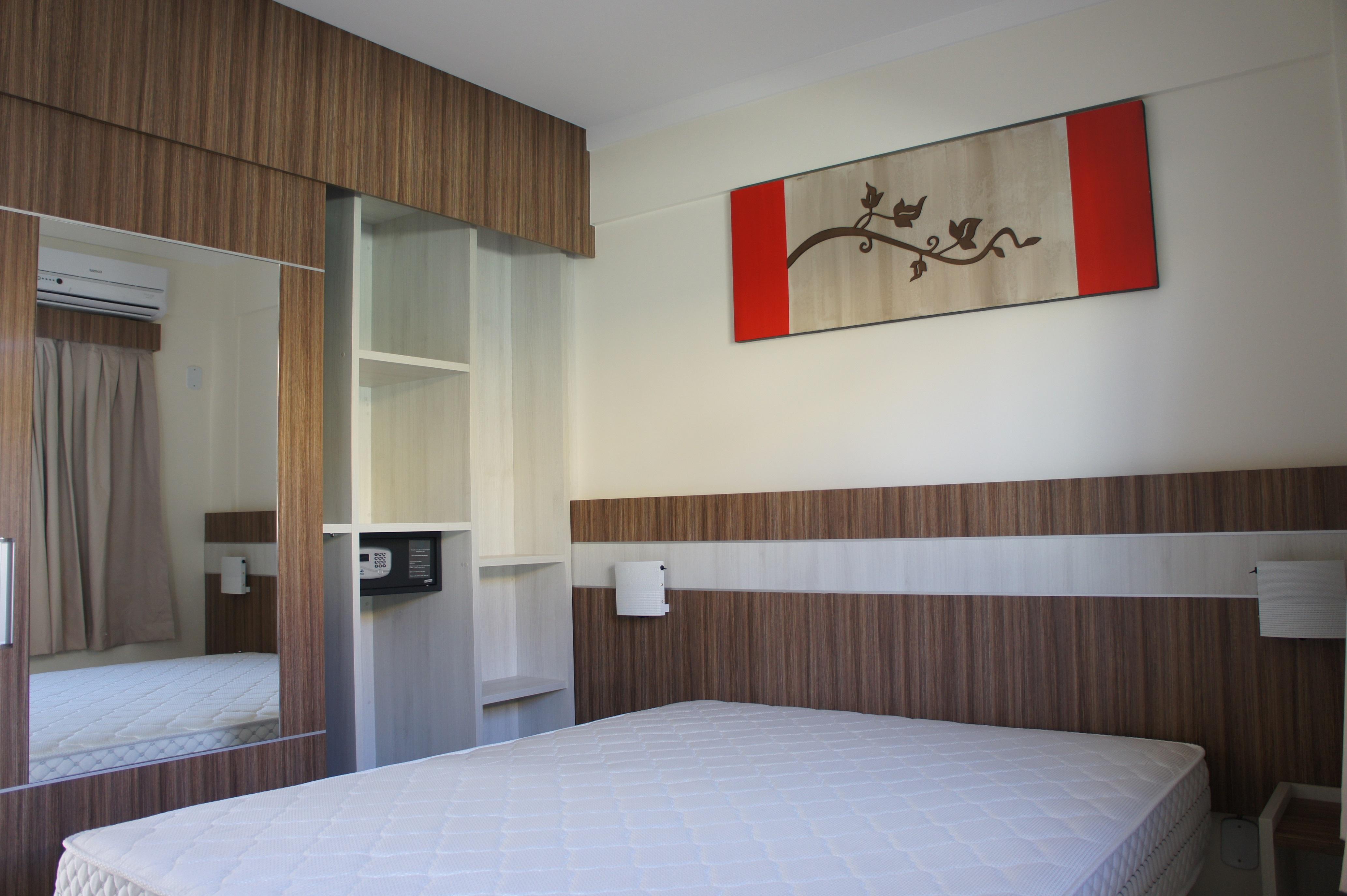 image-housing-carousel