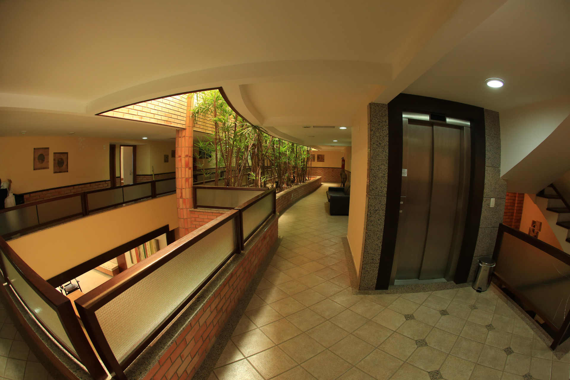 image-housing-carousel