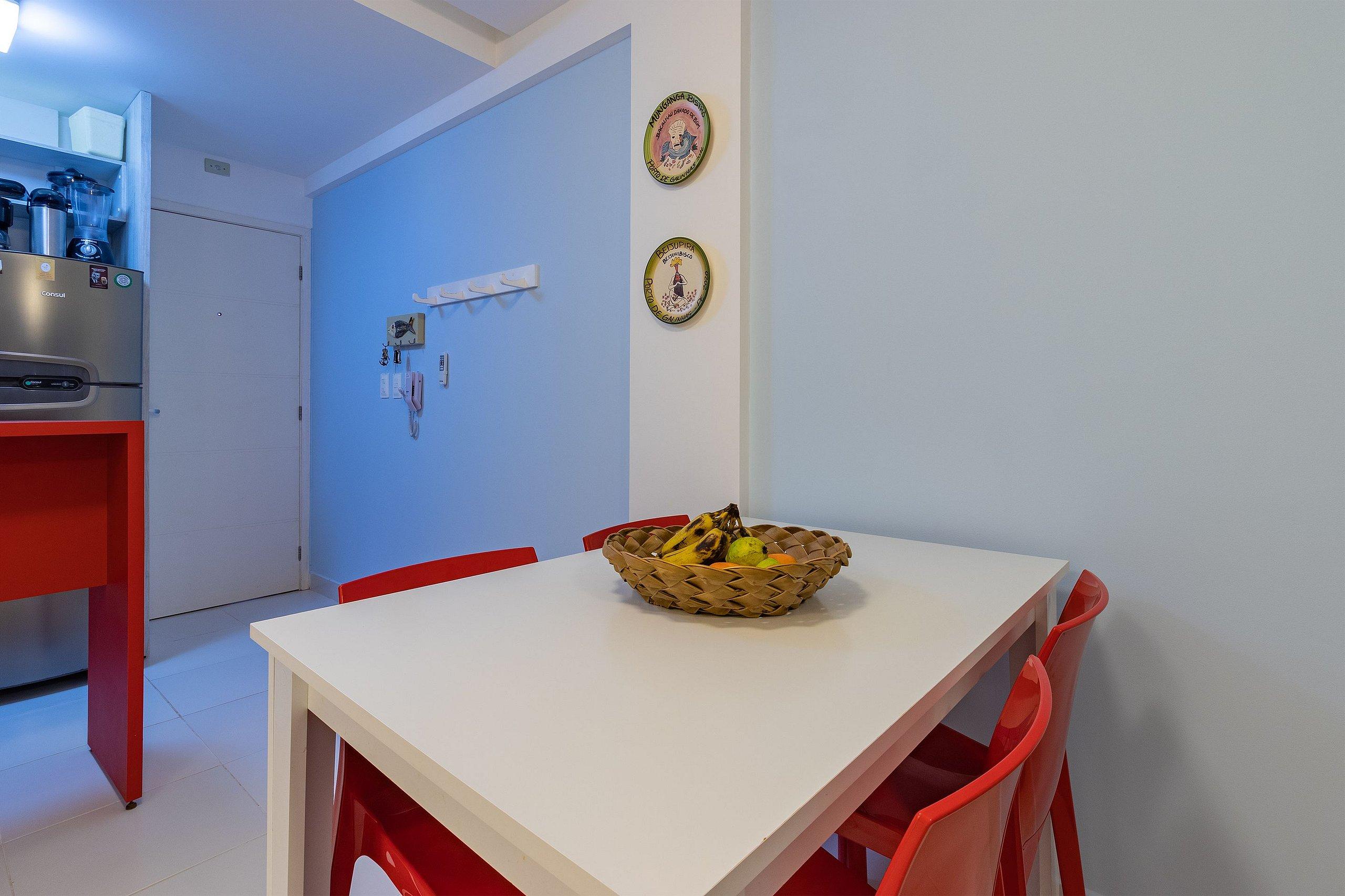 image-housing-carousel