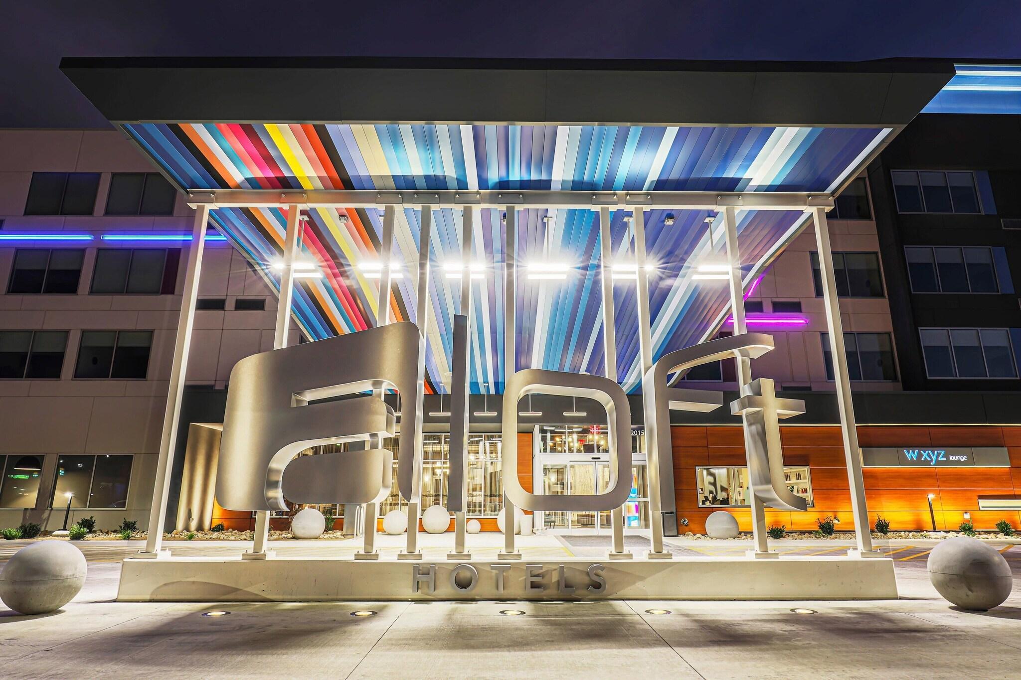 image-housing-carousel