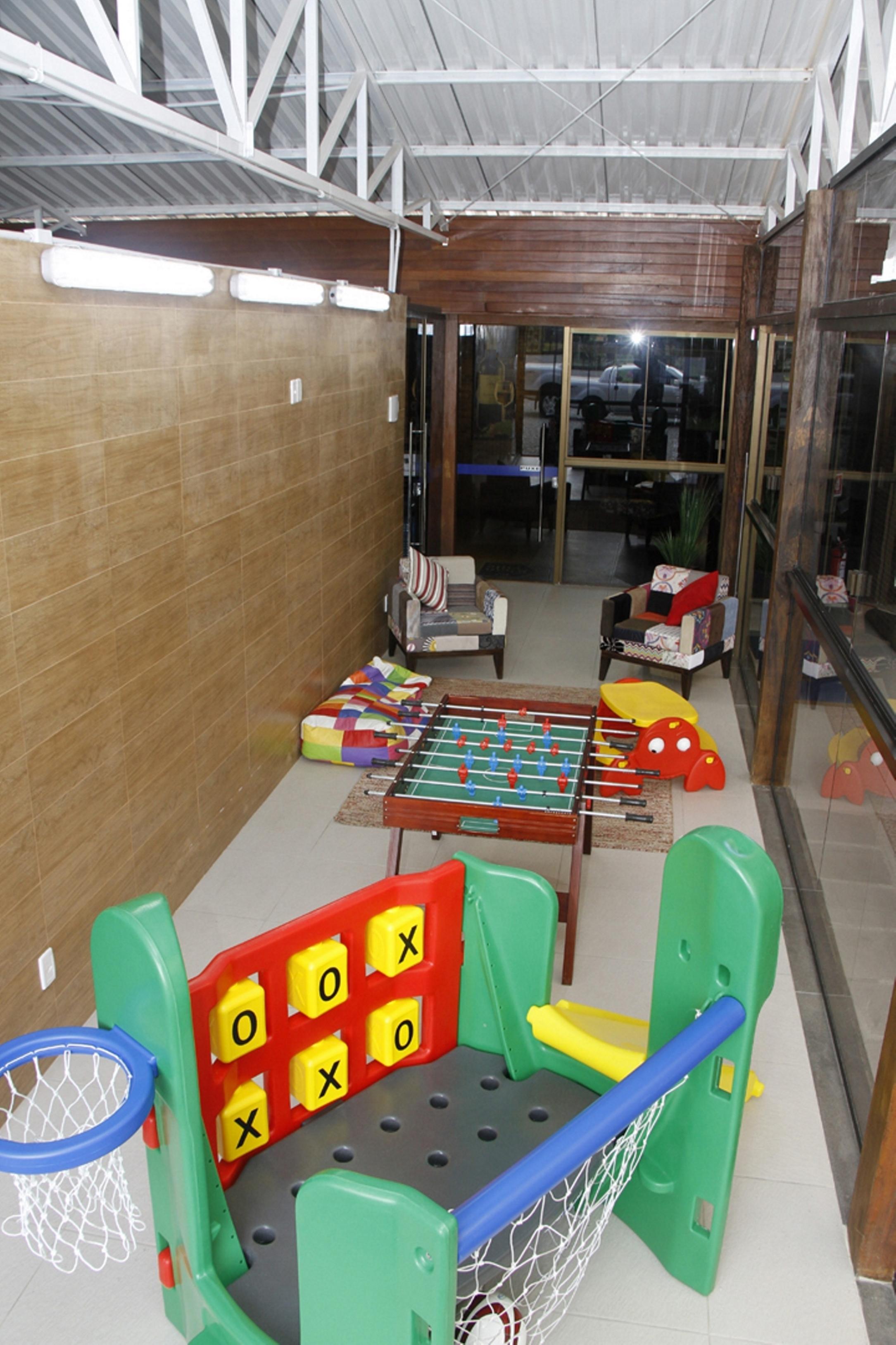 image-housing-carousel