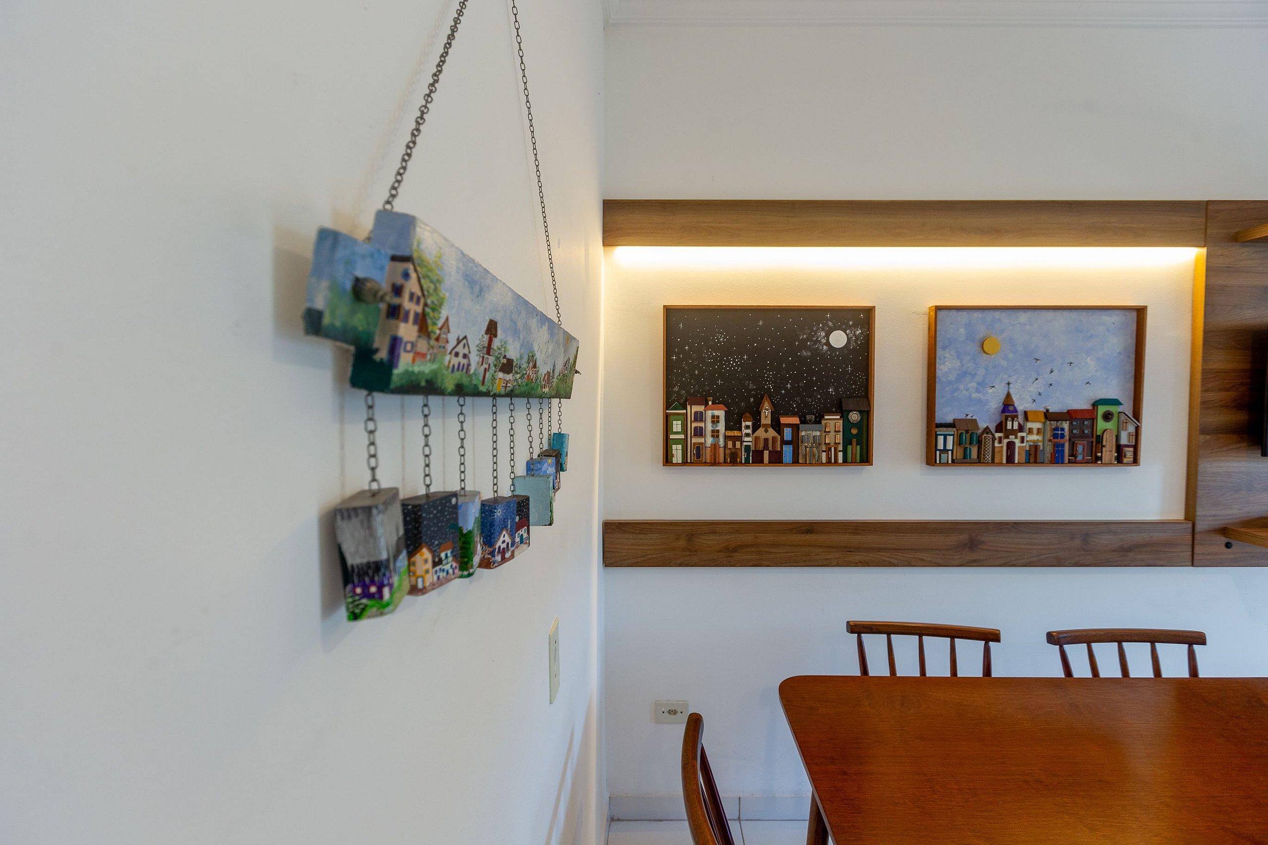image-housing-carousel