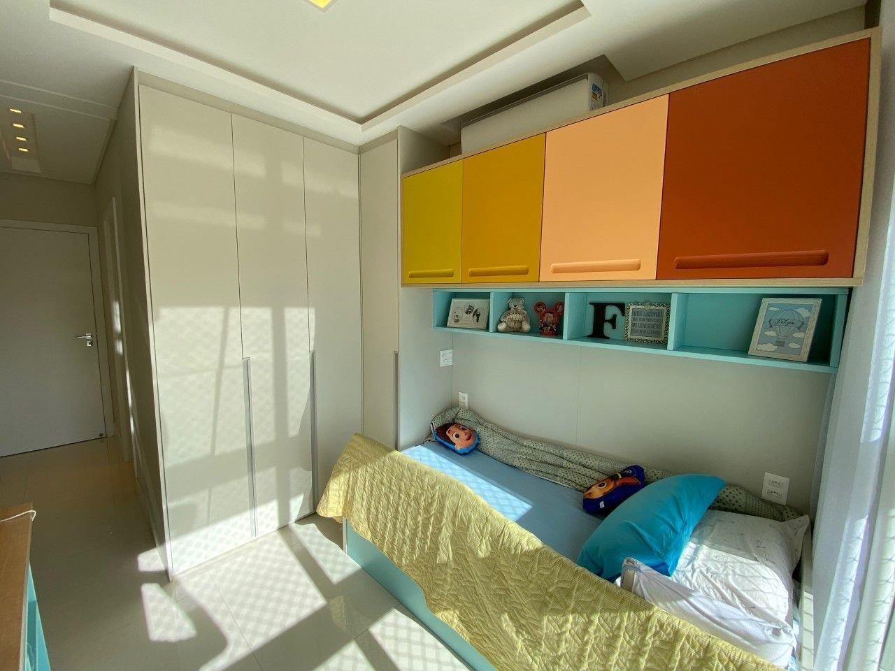 image-housing-carousel