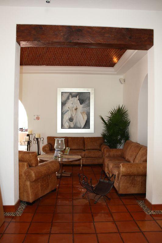 image-housing-carousel