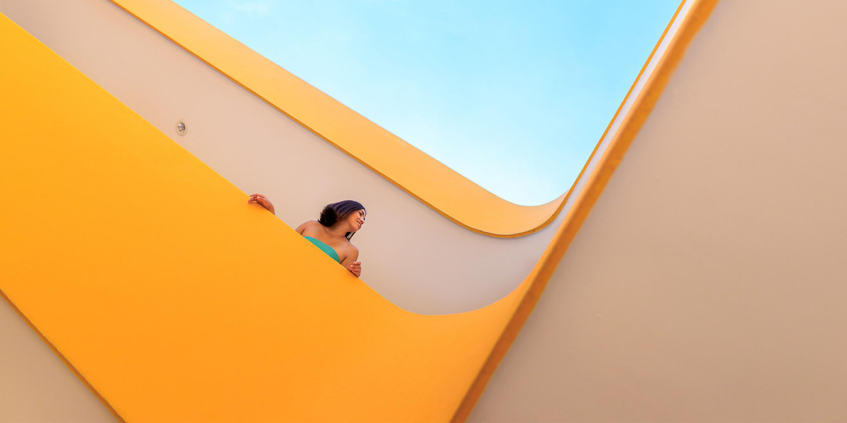 image-housing-carousel