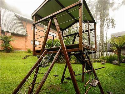 image-housing-carousel