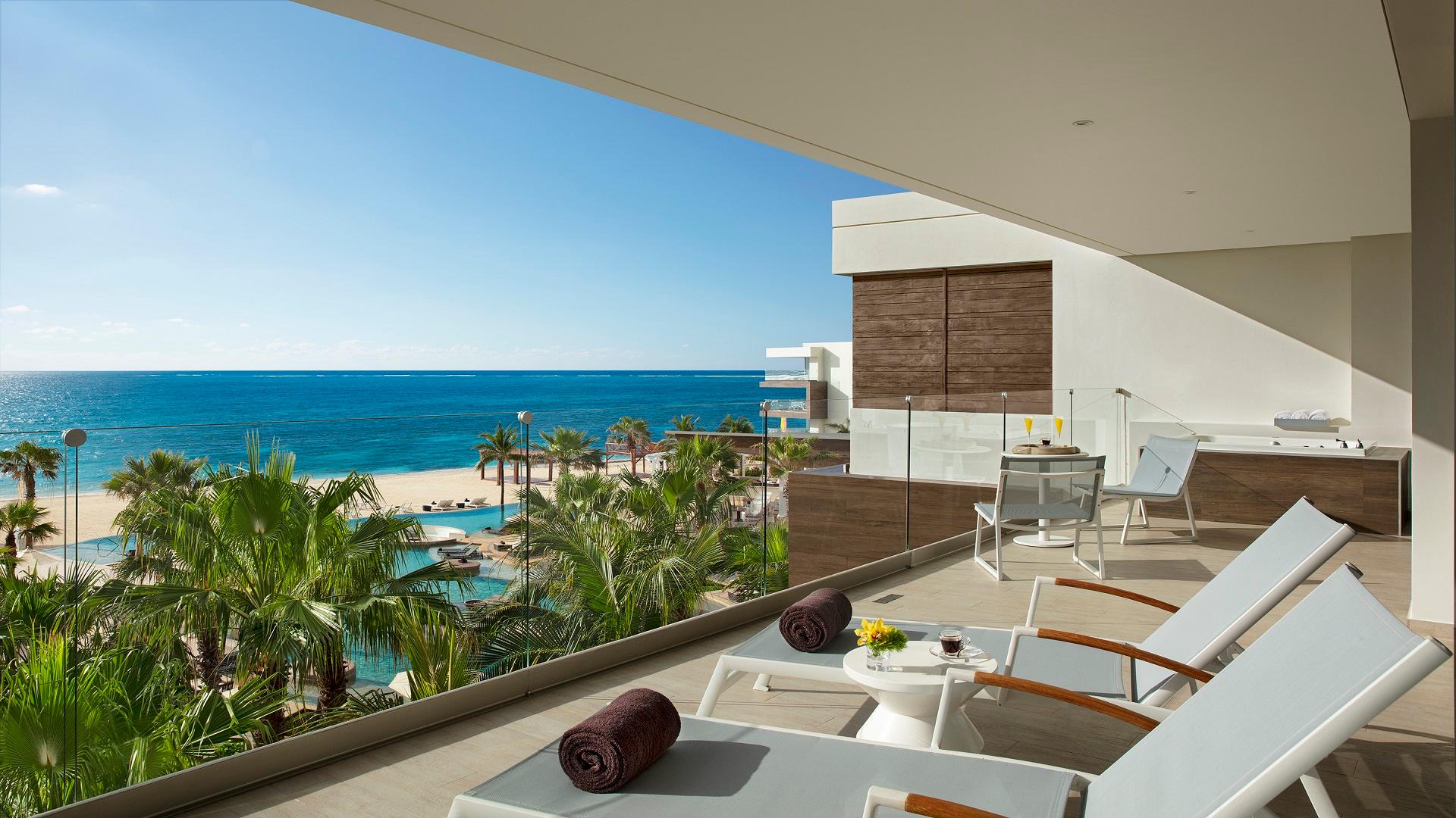 Suite Master con Vista Parcial del Mar