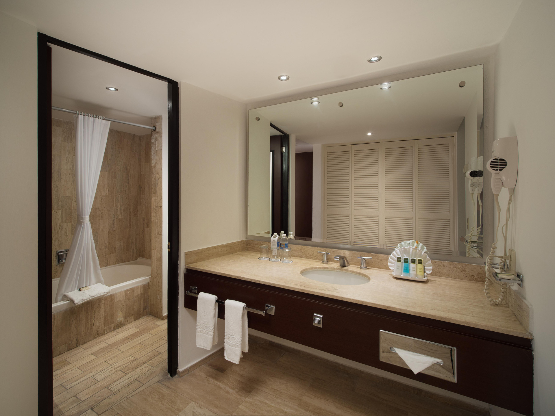 Habitación con vista a la Piscina