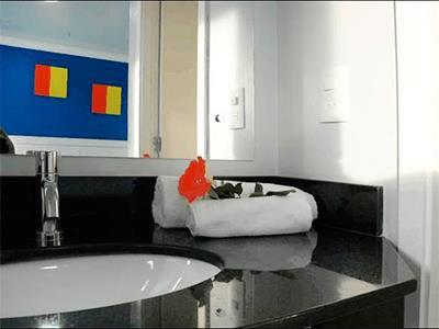 image-housing-carousel