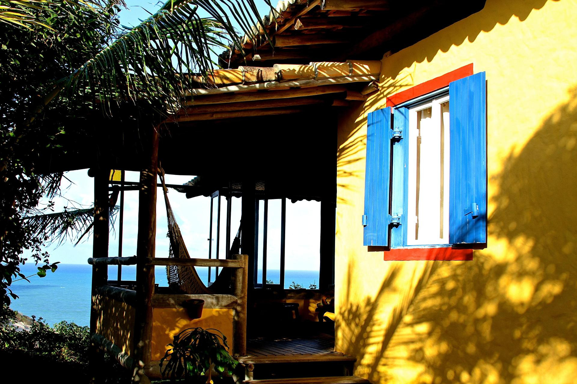image-housing-carousel