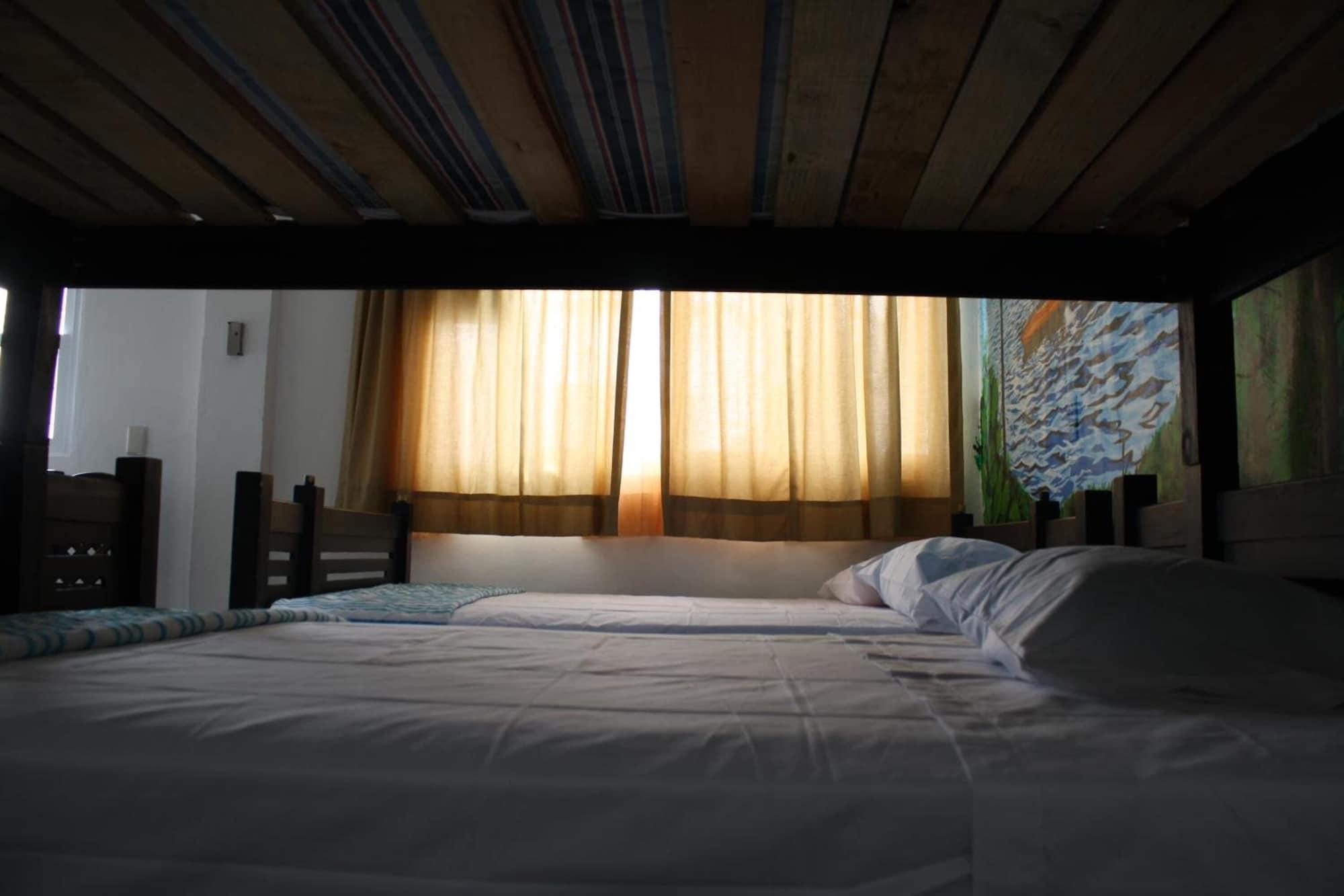 image-housing-carousel