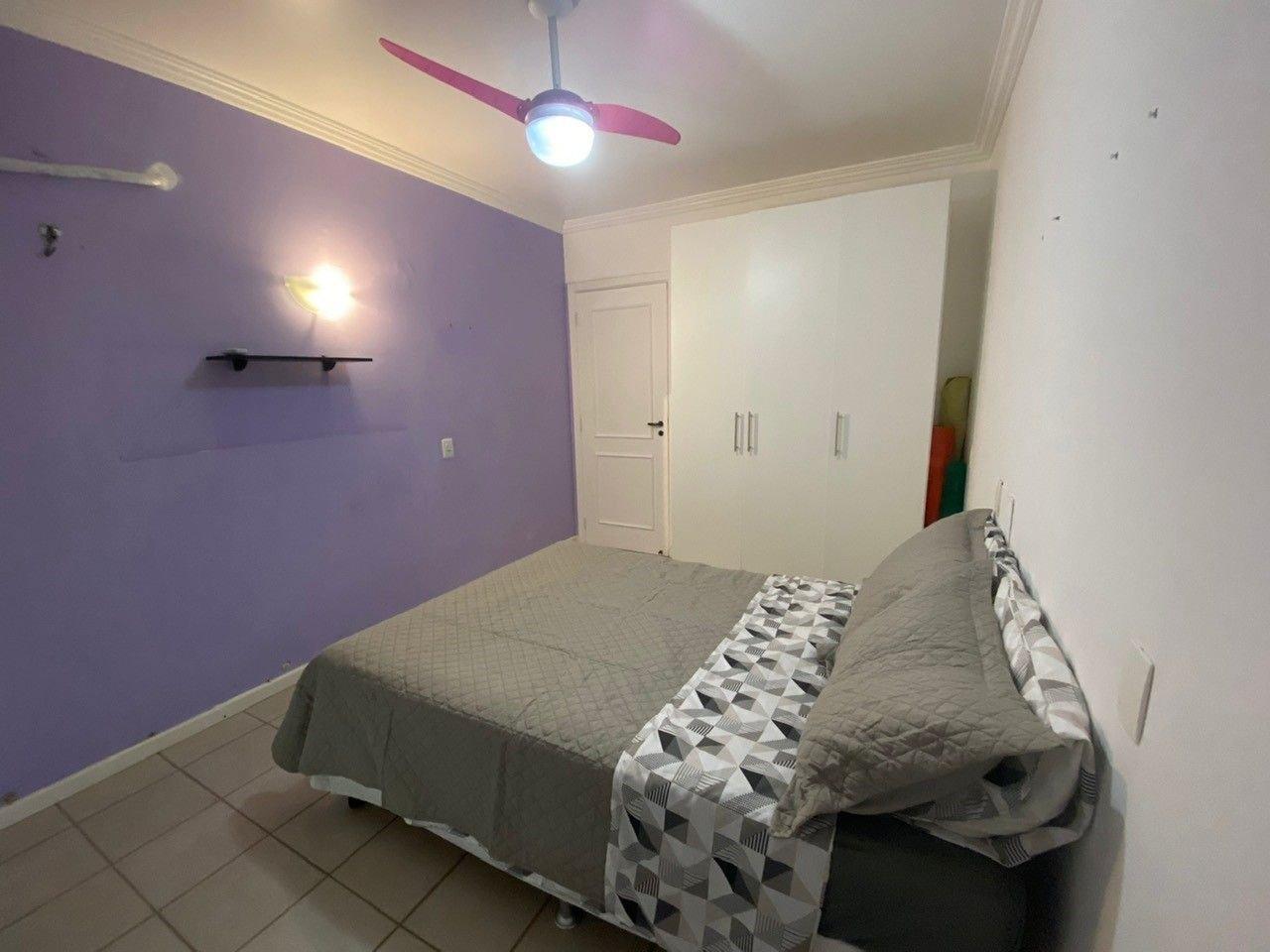 image-housing-carousel