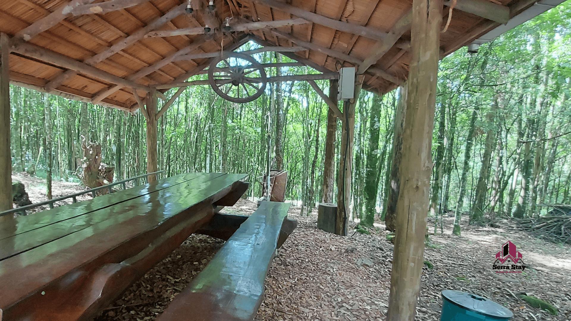 image-housing-carousel