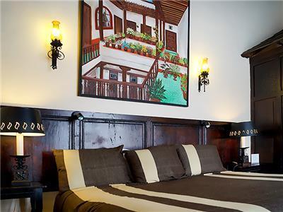 image-housing-carousel