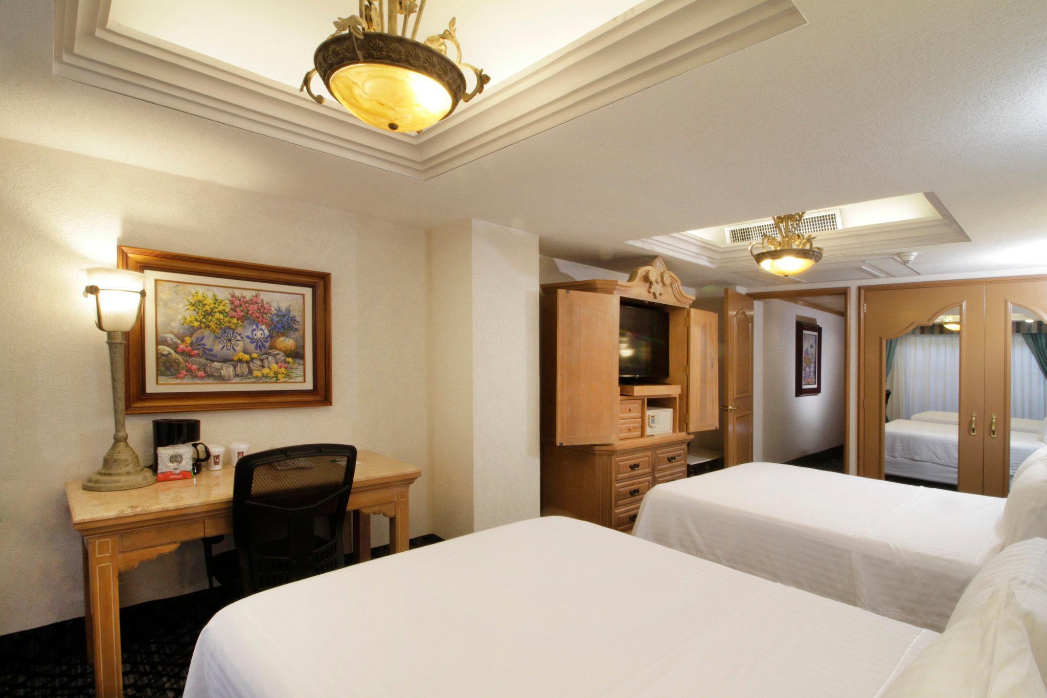 image-housing-carousel