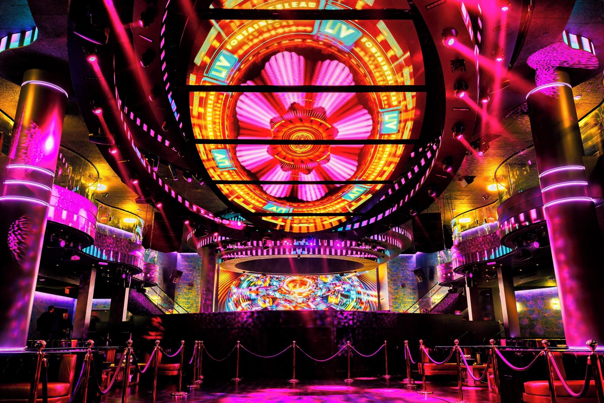 image-housing-carousel