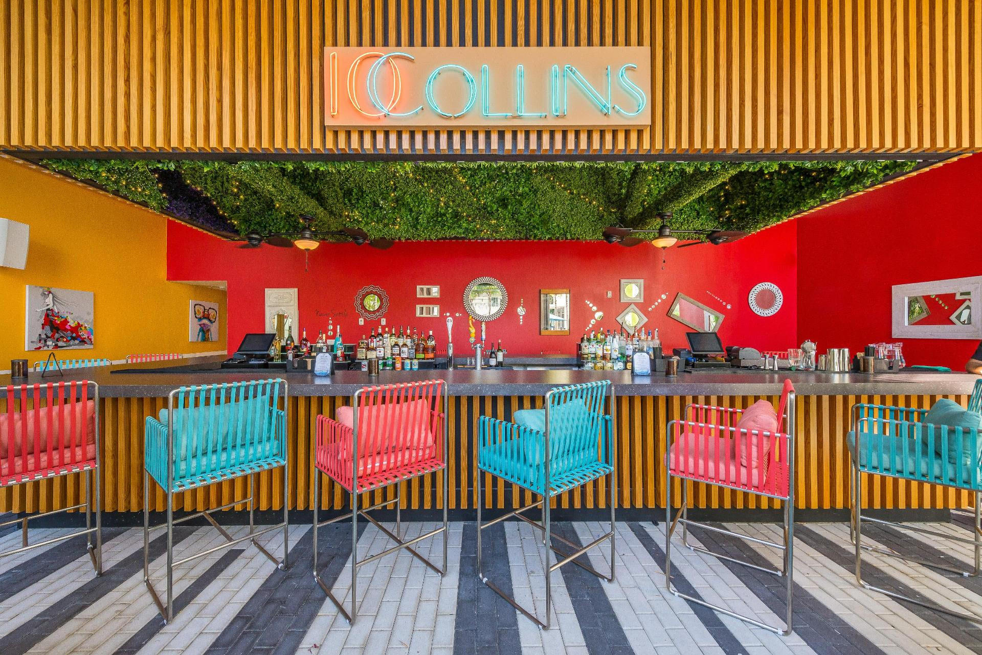 image-housing-carousel