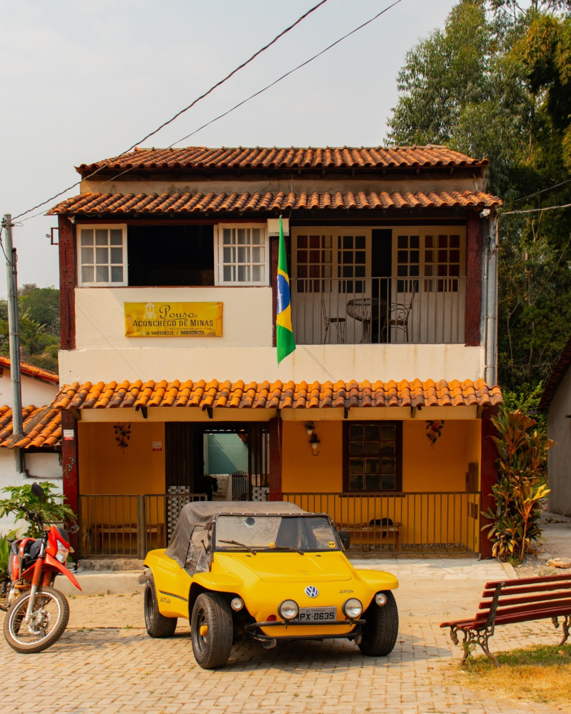 image-housing-carousel