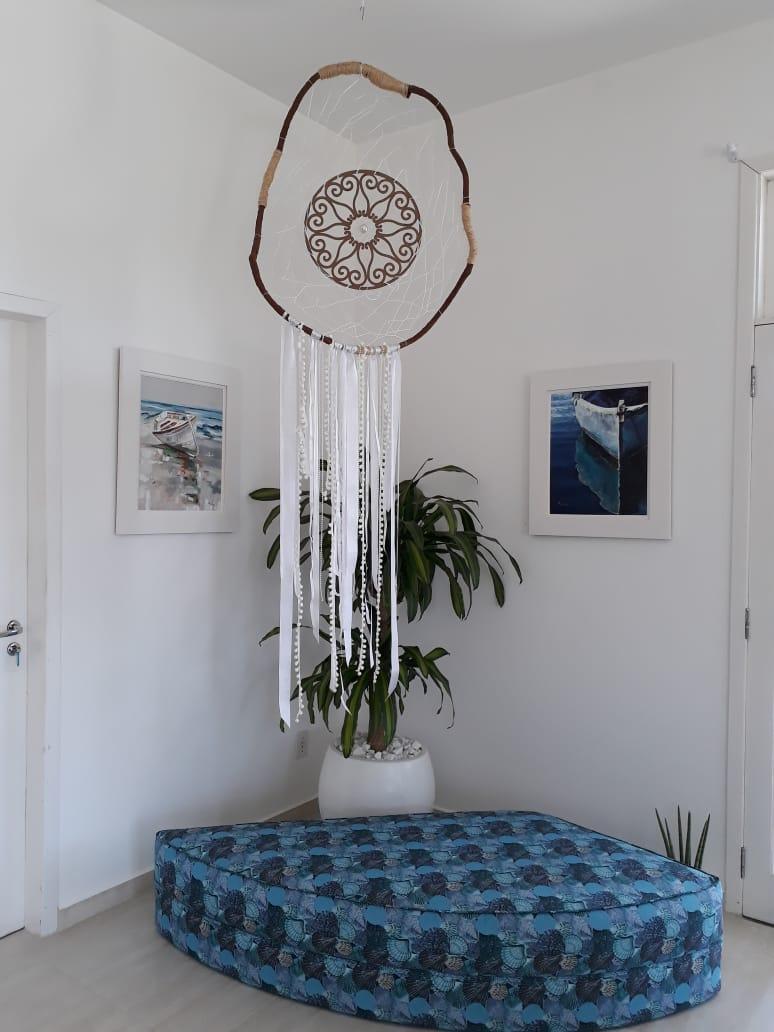 image-housing-carousel